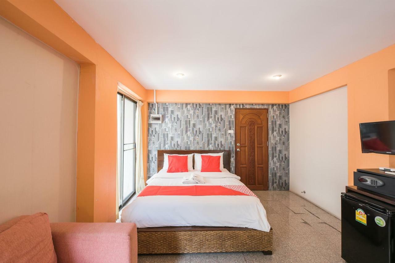 Oyo 110 Old Town Hotel Bangkok Ngoại thất bức ảnh