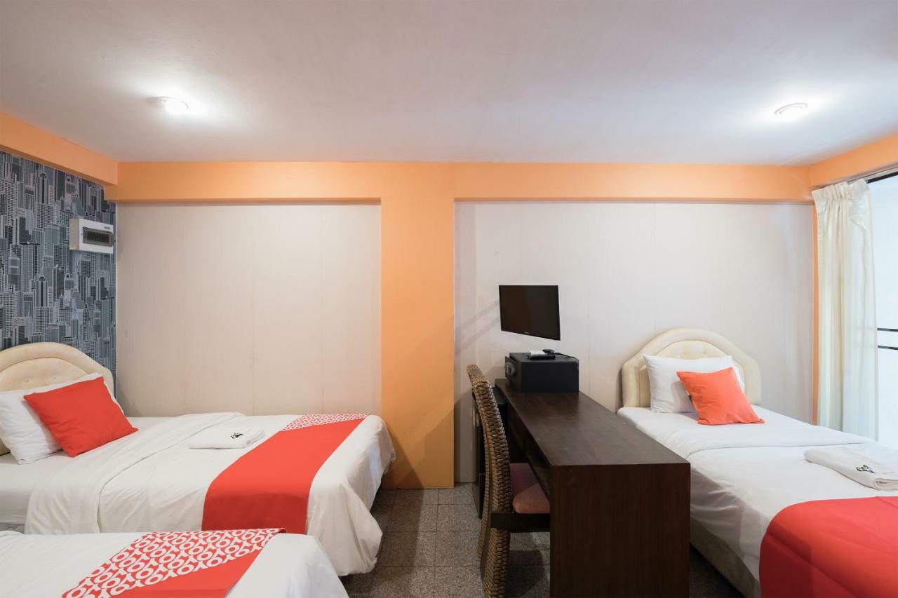 Oyo 110 Old Town Hotel Bangkok Ngoại thất bức ảnh