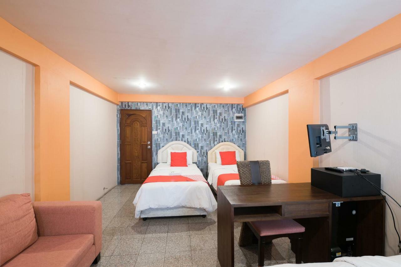 Oyo 110 Old Town Hotel Bangkok Ngoại thất bức ảnh