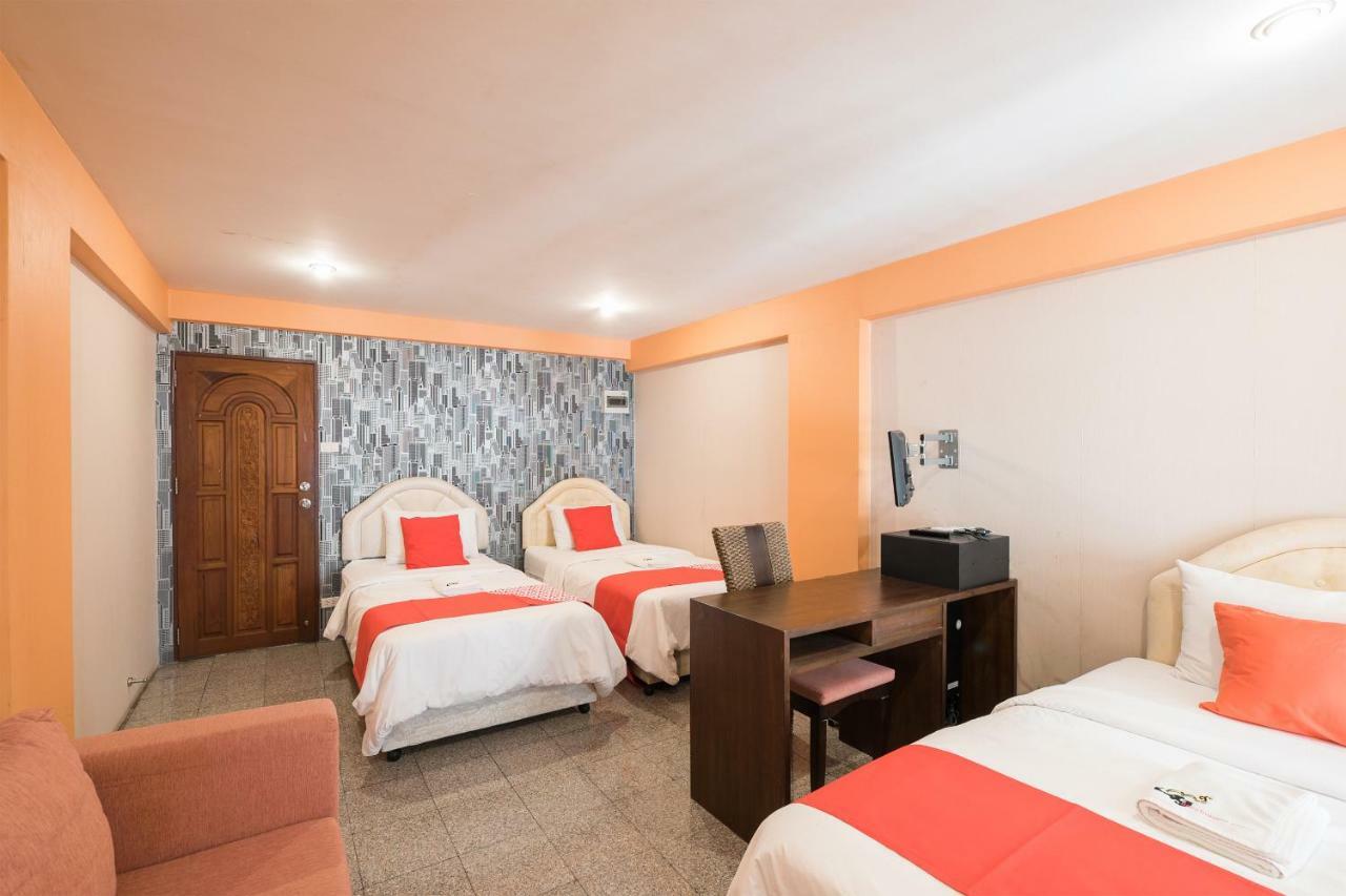 Oyo 110 Old Town Hotel Bangkok Ngoại thất bức ảnh